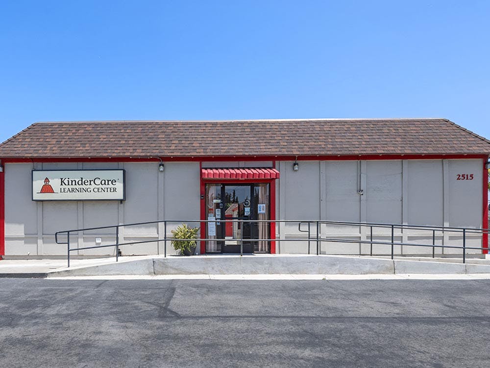 Exterior of KinderCare Learning Center building