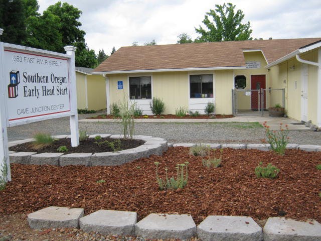 Cave Junction Early Head Start in Cave Junction, OR