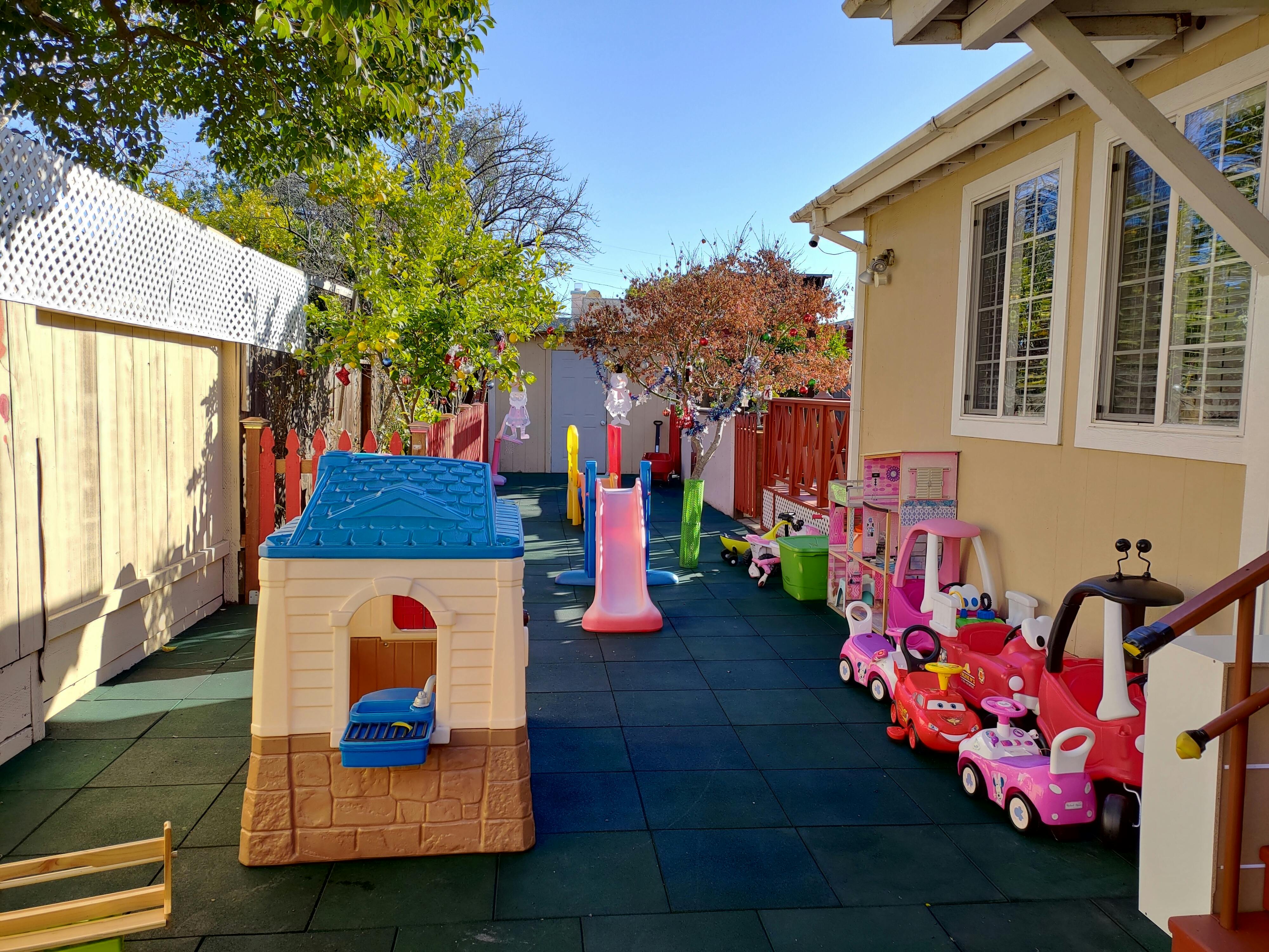 Bright Star Child Care - Daycare in San Mateo, CA - Winnie