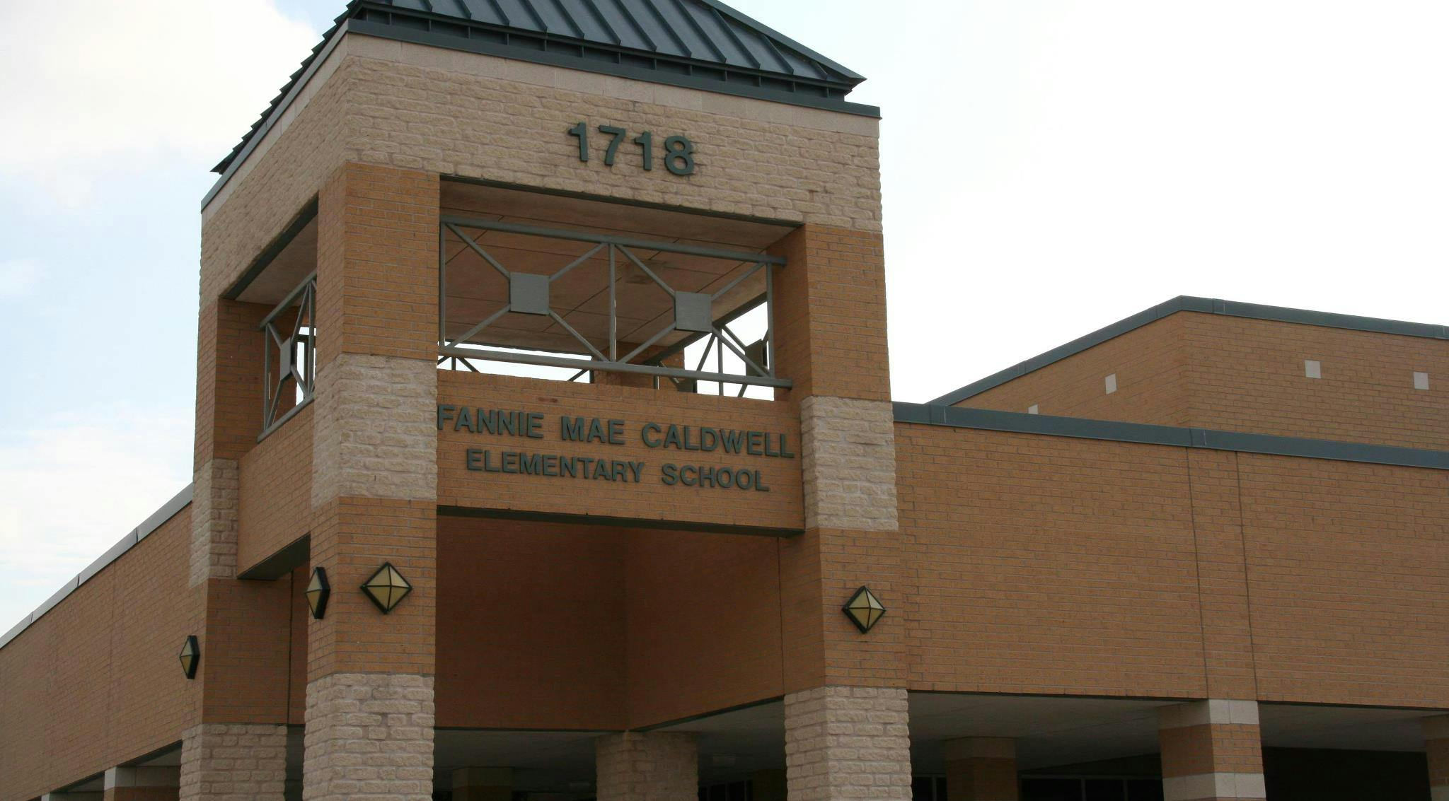 Building with sign "Fannie Mae Caldwell Elementary School"
