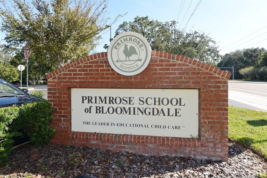 Primrose School of Bloomingdale sign on a brick base