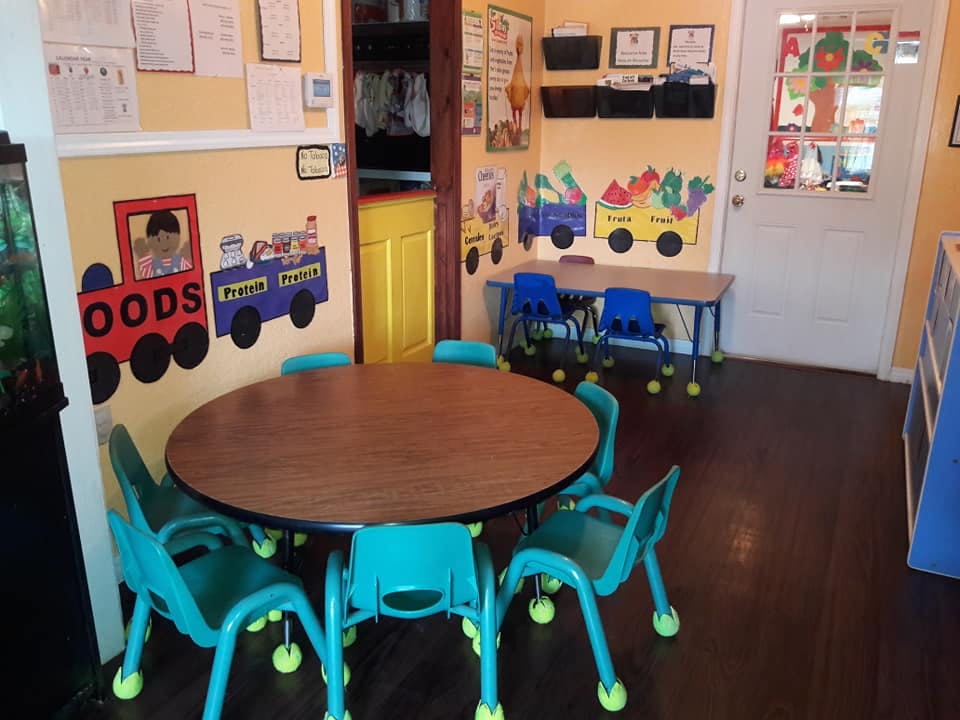 Classroom with a round table and small chairs