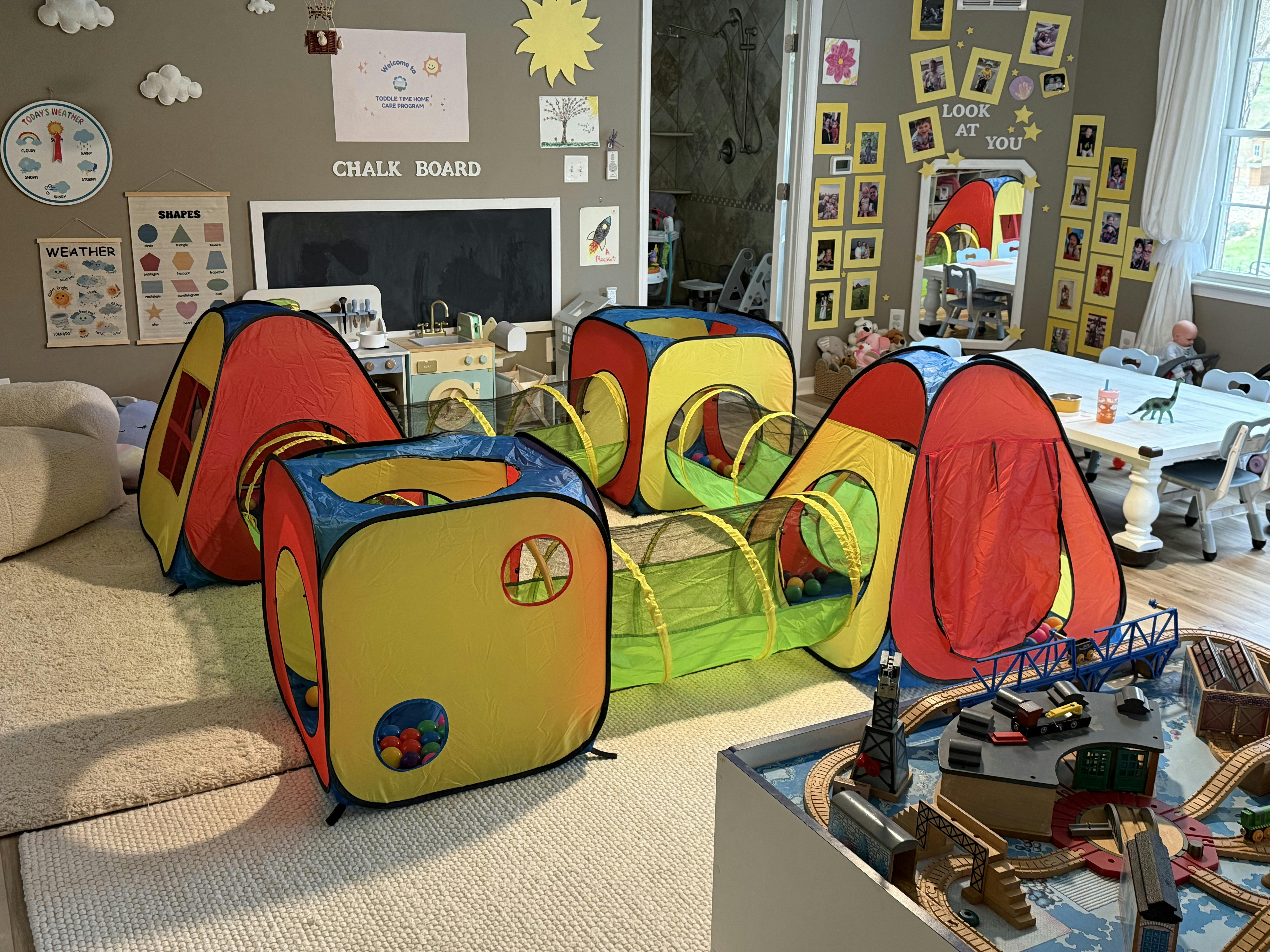 Play tunnel and tents in a room