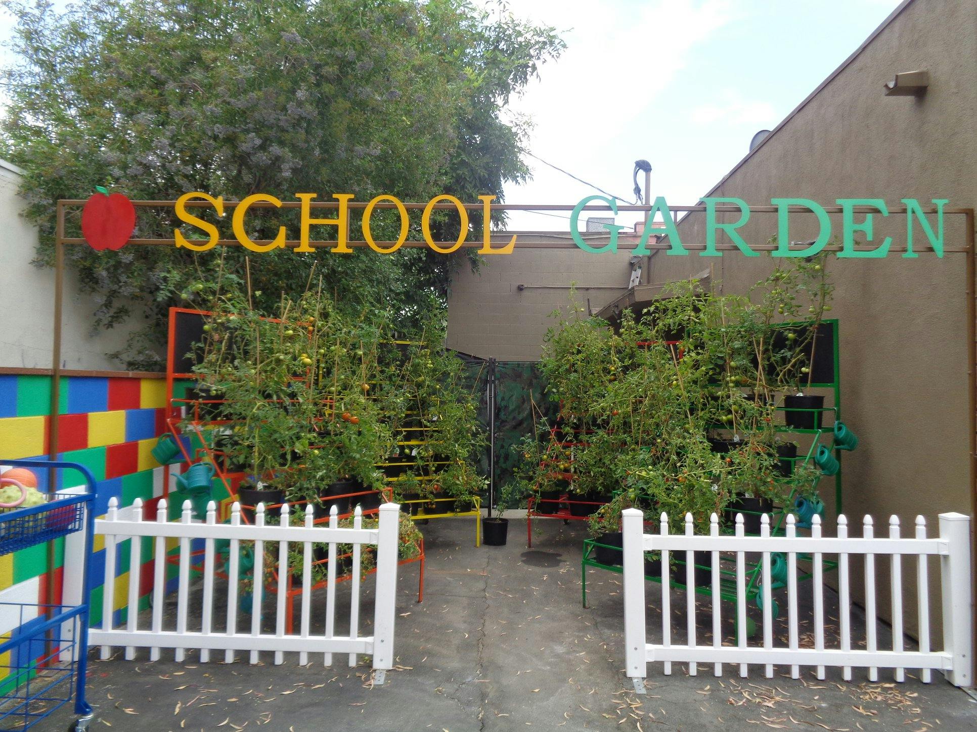Apple School Early Childhood Educational Center Preschool in Los