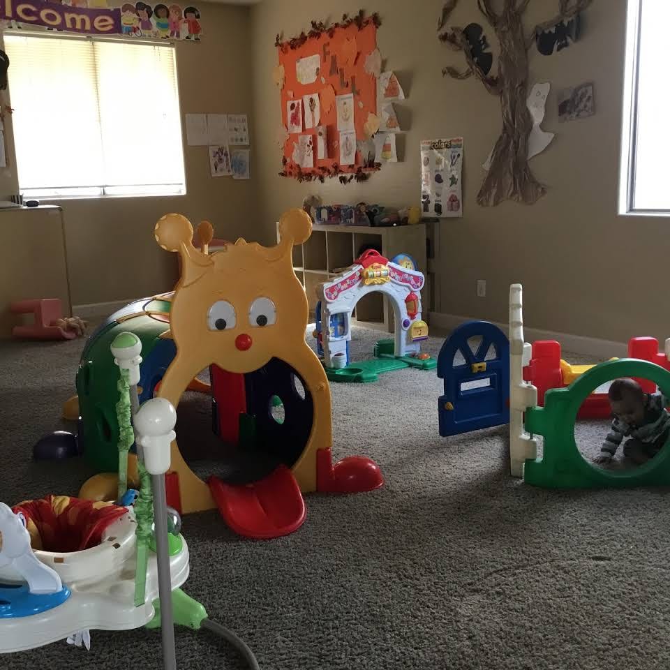 Helping Hands Childcare Daycare In Avondale Az Winnie