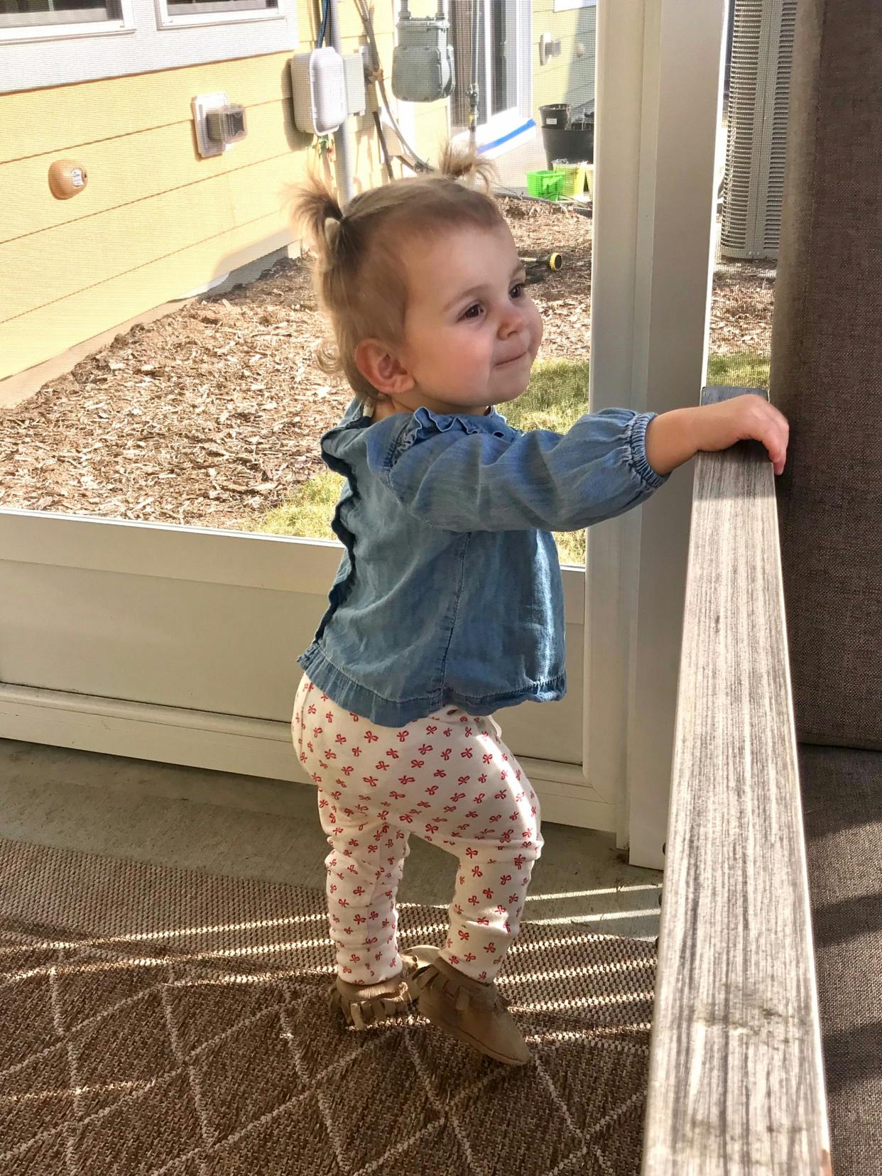 1 year old baby walking