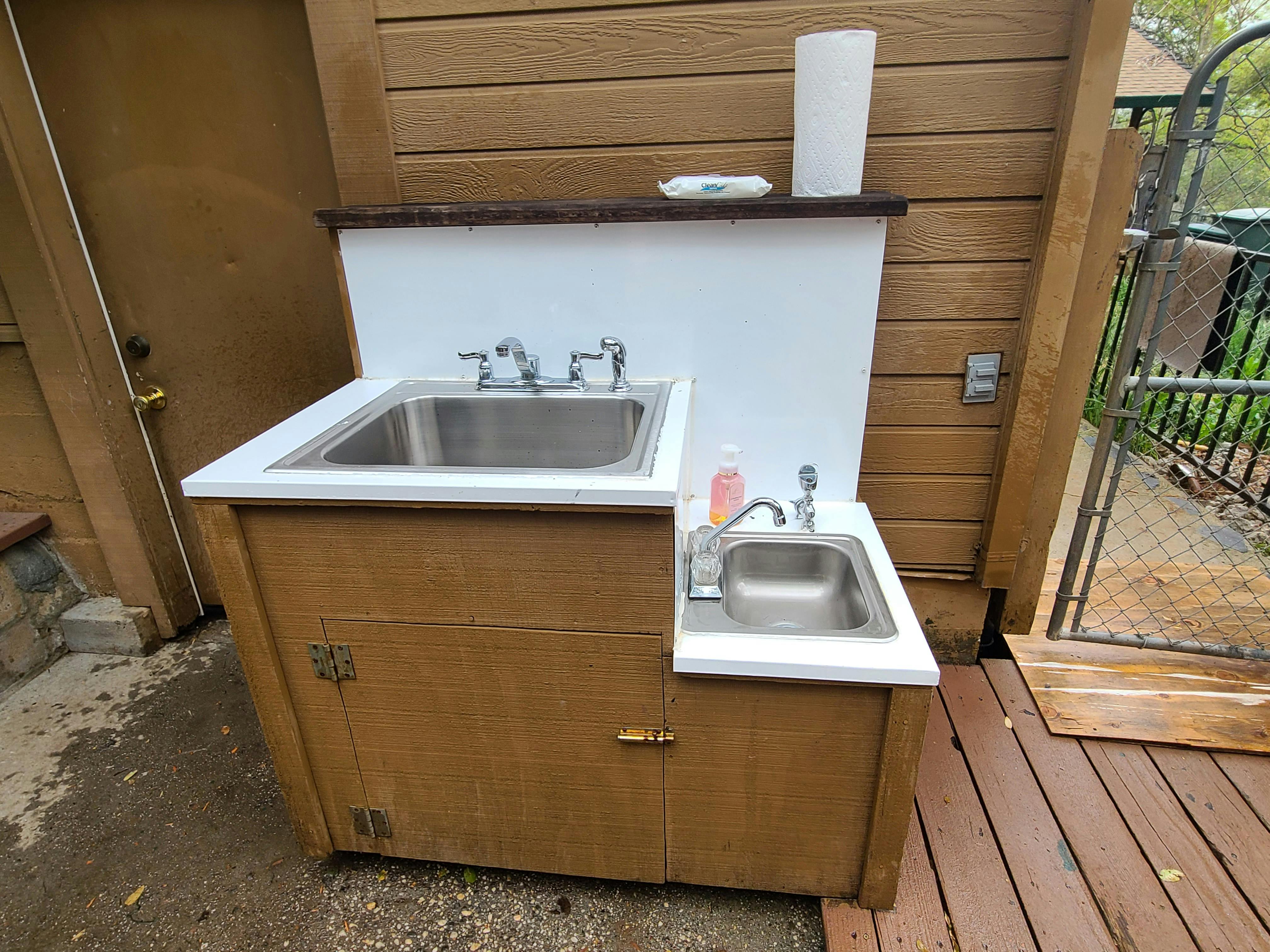 Outdoor sink with two basins