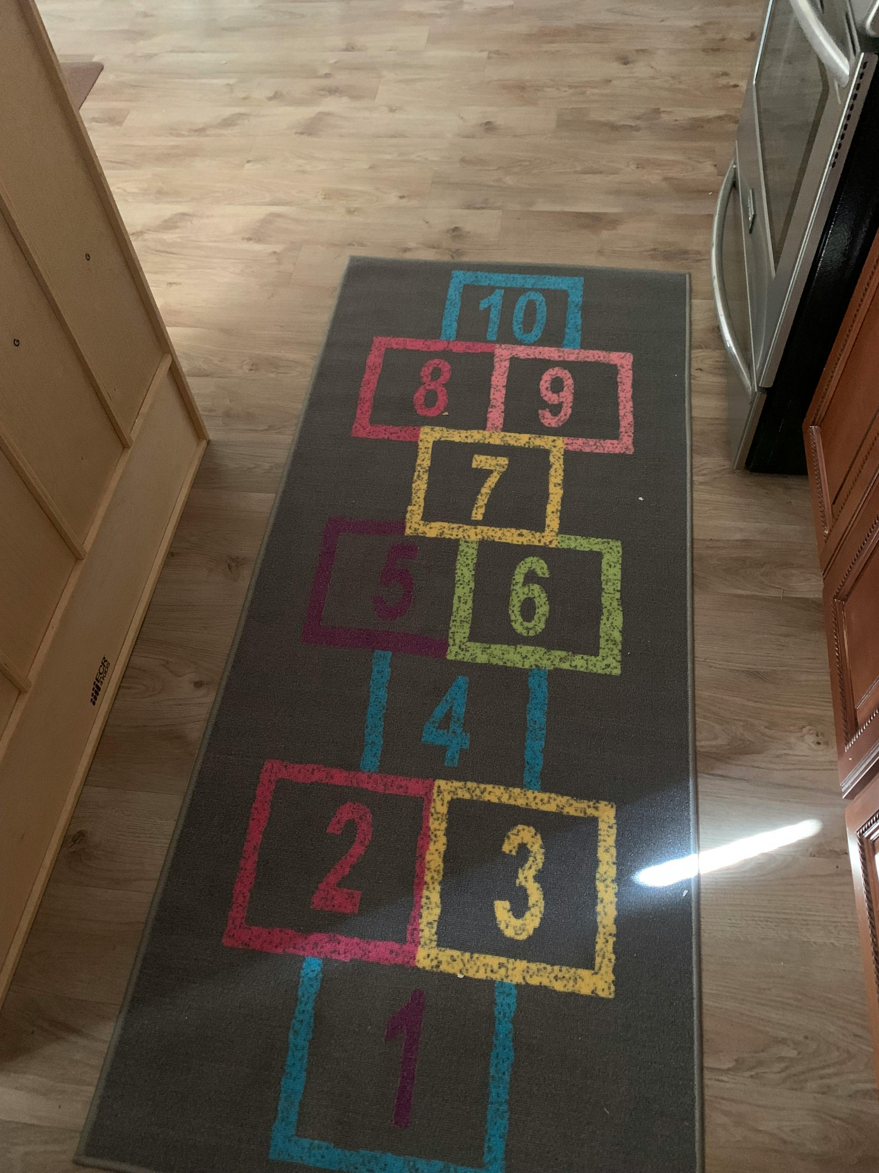 Hopscotch rug with numbers 1 through 10