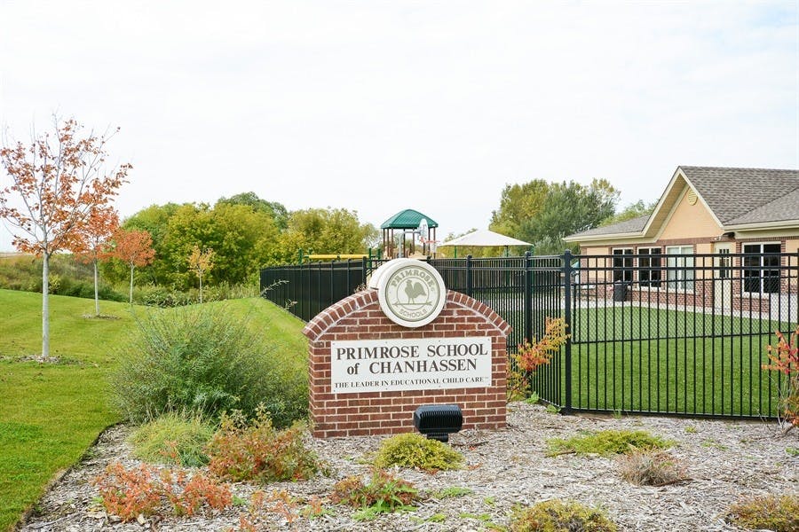 Brick sign for Primrose School of Chanhassen