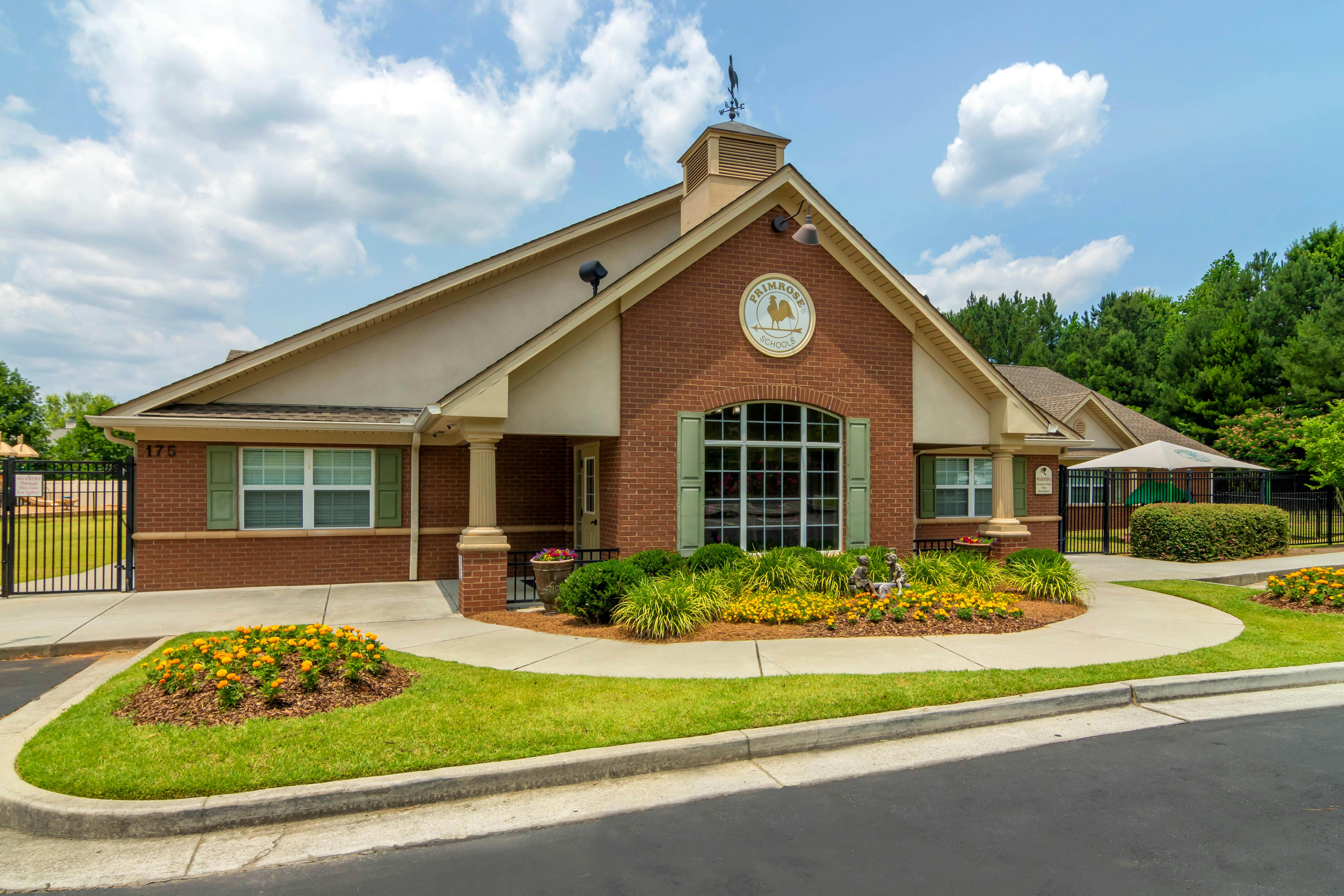 Brick building with a sign that says "Primrose Schools"