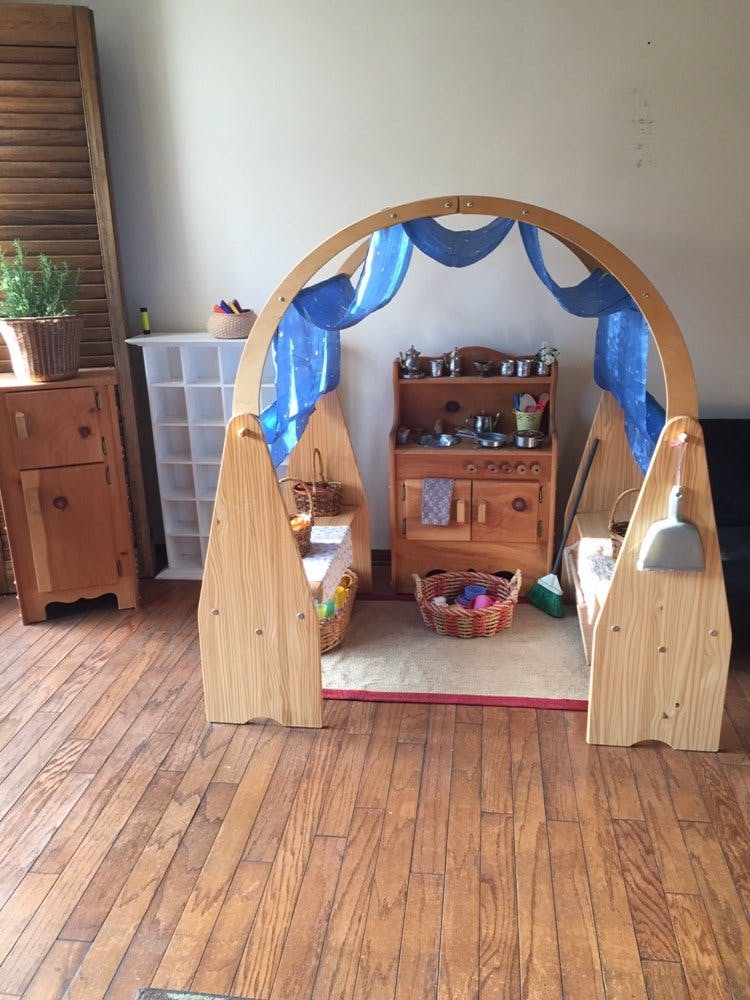 montessori-source-child-care-home-daycare-in-los-angeles-ca-winnie