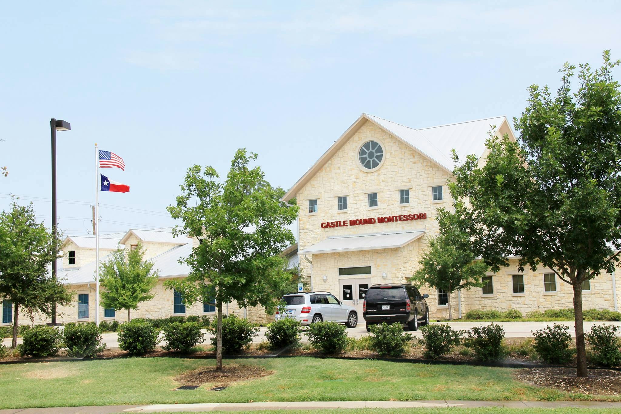 Building with a sign that reads "GRACE BIBLE MINISTRIES"