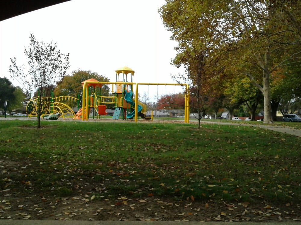 Lawrence Park in Sacramento Parent Reviews on Winnie