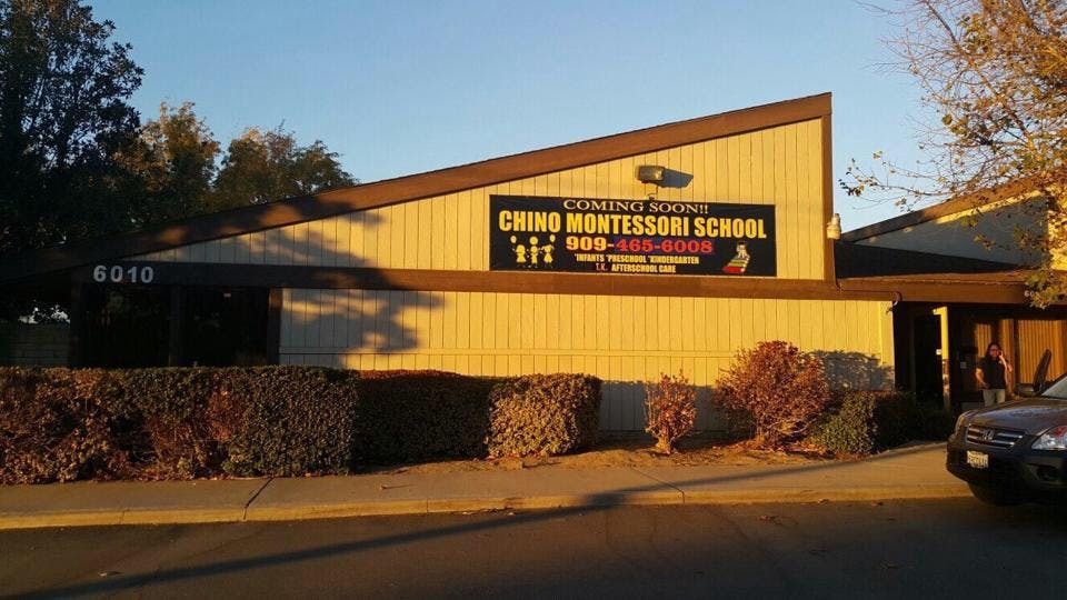Building with a "Chino Montessori School" sign